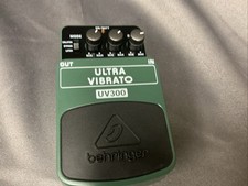 Pedal de efeitos Behringer ULTRA VIBRATO UV300 clássico instrumento vibrato, verde comprar usado  Enviando para Brazil