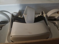 Occulus meta quest for sale  PONTYPRIDD