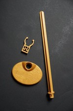 Monster High G1 2010 Cleo De Nile 1st wave suporte de boneca original dourado comprar usado Monster High G1 2010 Cleo De Nile 1st wave suporte de boneca original dourado comprar usado  Enviando para Brazil