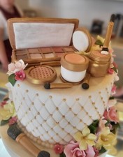 Torta scenografica makeup usato  Silvi