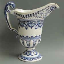 Faïence rouen aiguière d'occasion  Paris XVIII