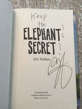 Signed new elephant d'occasion  Expédié en France