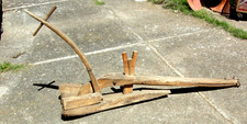 Antico aratro legno usato  Italia