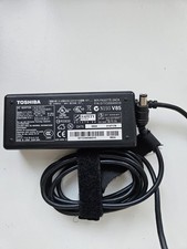 Alimentatore 60w toshiba usato  Italia