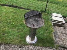 Holzkohlengrill gebraucht kaufen  Niefern-Öschelbronn