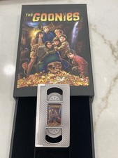 Moeda de prata GOONIES VHS TAPE 2 oz US$ 5 Samoa 2025 comprar usado Moeda de prata GOONIES VHS TAPE 2 oz US$ 5 Samoa 2025 comprar usado  Enviando para Brazil