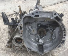 Cambio manuale marce usato  Putignano
