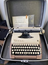 Máquina de escrever vintage Tower President XII com estojo comprar usado Máquina de escrever vintage Tower President XII com estojo comprar usado  Enviando para Brazil