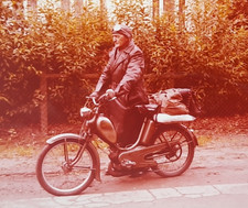 Original Foto Mann Zündapp Combinette Moped Motorrad ca. 60er 70er Jahre comprar usado  Enviando para Brazil