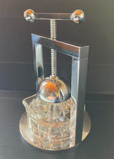 Presse agrumes bronze d'occasion  La Tour-du-Pin