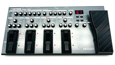Pedal de efeitos múltiplos para guitarra BOSS ME-80 comprar usado Pedal de efeitos múltiplos para guitarra BOSS ME-80 comprar usado  Enviando para Brazil