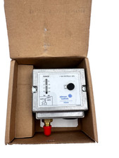 Johnson controls p77bca9300 d'occasion  Grez-sur-Loing