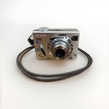 Usado, Câmera Digital Sony Cyber-Shot DSC-W7 7.2MP 3x Zoom Óptico Compacta Prata comprar usado Usado, Câmera Digital Sony Cyber-Shot DSC-W7 7.2MP 3x Zoom Óptico Compacta Prata comprar usado  Enviando para Brazil