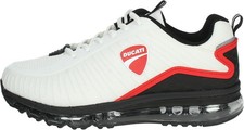 Scarpe uomo sportive usato  San Severino Marche