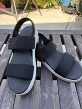 Keen women 8.5 for sale  Bellingham