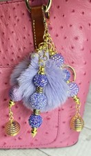 Chaveiro Berloque Bolsa Pom Pom Personalizada Frisada Bling comprar usado Chaveiro Berloque Bolsa Pom Pom Personalizada Frisada Bling comprar usado  Enviando para Brazil