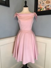Nuevo sin etiquetas Vestido Retro Rosa Hombro Descubierto Columpio con Detalles de Lazo Talla M segunda mano  Embacar hacia Mexico