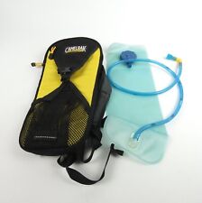 Usado, Mochila de hidratação amarela CamelBak Rogue 70 oz/2 L usada. comprar usado  Enviando para Brazil