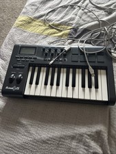 Controlador de teclado M-Audio Axiom 25 MIDI/USB Midi + cable de conversación Usbc segunda mano  Embacar hacia Mexico