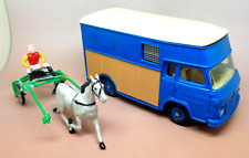 Dinky Toys Ref 571 Saviem Traffic Van para cavalos com 1 Sulky 1969 quase novo comprar usado  Enviando para Brazil