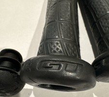 GT Grips BMX ATB MTB 80’s-90’s preto com tampas finais.  Bicicleta OG - 100% autêntica!!️ comprar usado  Enviando para Brazil