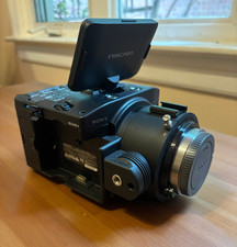 Usado, Filmadora de vídeo Sony NEX-FS100U (somente corpo) + bateria, visor e bloco de aderência. comprar usado Usado, Filmadora de vídeo Sony NEX-FS100U (somente corpo) + bateria, visor e bloco de aderência. comprar usado  Enviando para Brazil