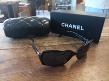 Paire lunette soleil d'occasion  Chaumont