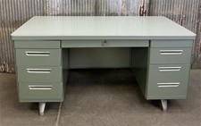drawer 5 desk for sale  Payson