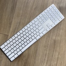 Apple Magic Keyboard A1843 Full Numérico Sem Fio Bluetooth Branco Prata comprar usado  Enviando para Brazil