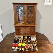 Vintage jewelry cabinet for sale  Hastings
