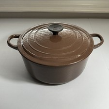 Creuset dutch oven for sale  Ventura
