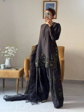 Salwar kameez indien d'occasion  Expédié en France
