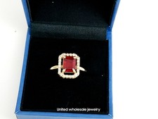 Anello con rubini usato  Spedire a Italy