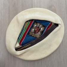 Beret basque blanc d'occasion  Croissy-sur-Seine