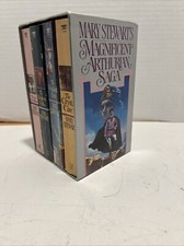 Lot of 4 Arthurian Saga Trade Paperback Books Mary Stewart Merlin/King Arthur comprar usado  Enviando para Brazil