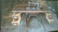 Antica macchina cucire usato  Aci Sant Antonio