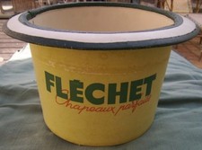 Présentoir chapeau fléchet d'occasion  Corbie
