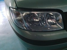 Faro anteriore destro usato  Italia