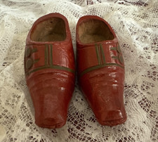 Usado, Sapatos antigos de madeira para bonecas sapatos vermelhos sapatos de madeira comprar usado  Enviando para Brazil