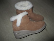New skechers arch for sale  LEIGH