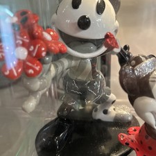 Enesco disney romero d'occasion  Expédié en Belgium
