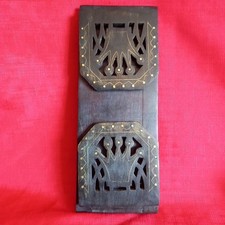 DESLUMBRANTE CORREDIÇA DE LIVRO DE MADEIRA PRETA COM DESIGN EMBUTIDO DE LATÃO... comprar usado  Enviando para Brazil