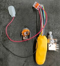 Circuito de fuzz caseiro/construído para guitarra (estilo Mosrite/FUZZRITE) comprar usado  Enviando para Brazil