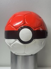 Bola de futebol de futsal exclusiva do Reino Unido Pikachu Eevee On The Ball FA NOVA comprar usado  Enviando para Brazil