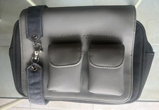 Trousse toilette grise d'occasion  Bordeaux-