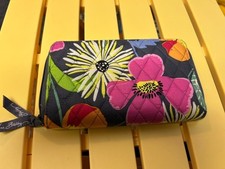 Vera bradley zip for sale  Oak Lawn