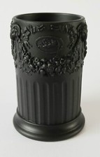 Vaso Wedgwood preto basalto jasperware derramamento cabeça de carneiro comprar usado  Enviando para Brazil