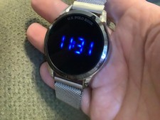 Relógio masculino Polo Assn EUA toque azul led instruções no Google comprar usado Relógio masculino Polo Assn EUA toque azul led instruções no Google comprar usado  Enviando para Brazil