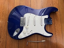 2004 squier affinity d'occasion  Expédié en Belgium