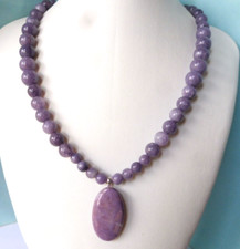 Collier jade violet d'occasion  Ollioules